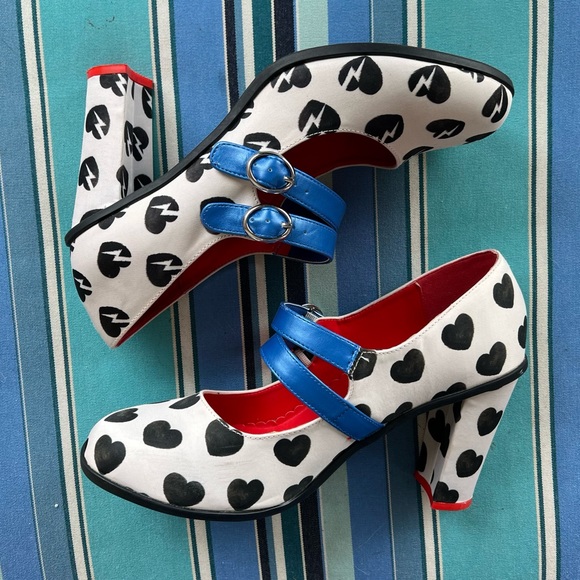 🍒💣 Hot Chocolate He loves me- he loves me not Mary Jane heels - Picture 10 of 16